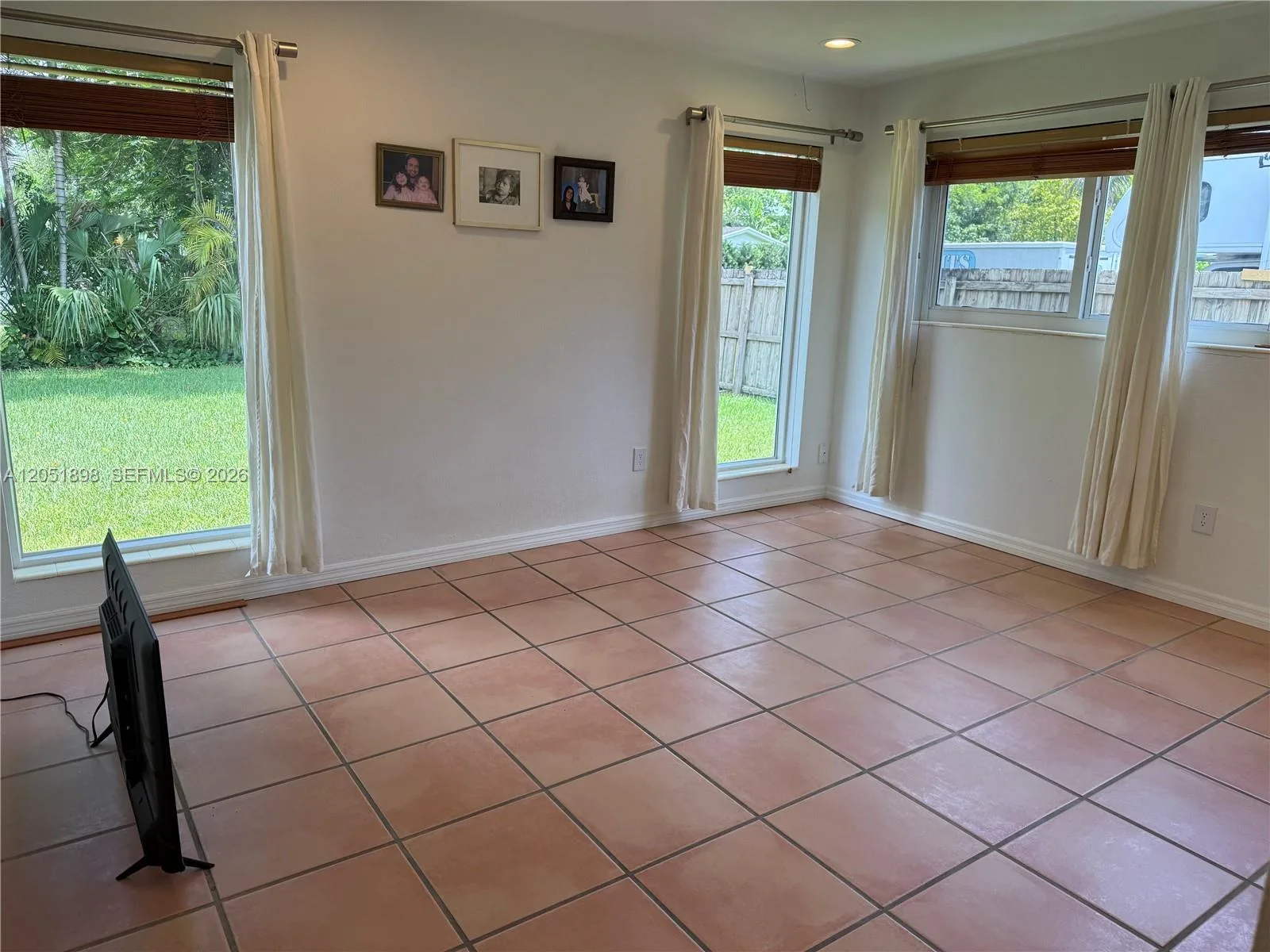 10601 SW 96th St, Miami, FL 33176 photo 2
