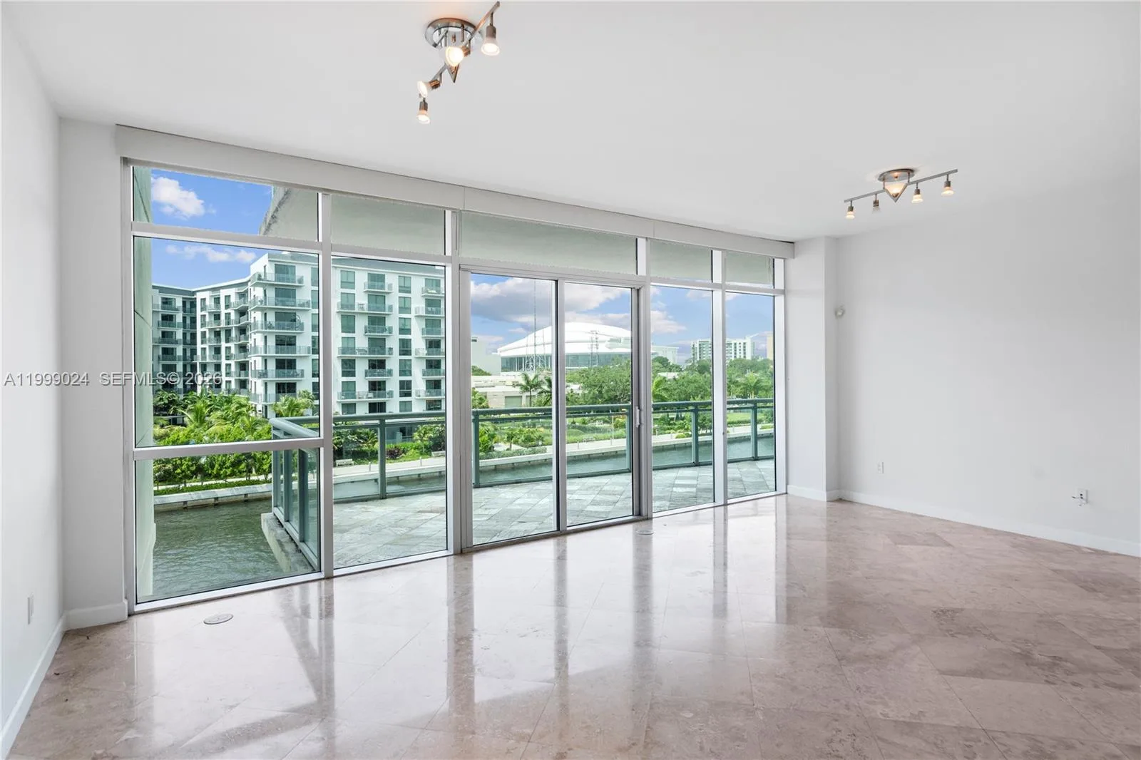 1090 NW N River Dr # 402, Miami, FL 33136 photo 3