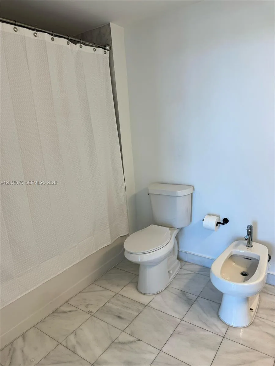 601 NE 36th St # 1205, Miami, FL 33137 photo 13