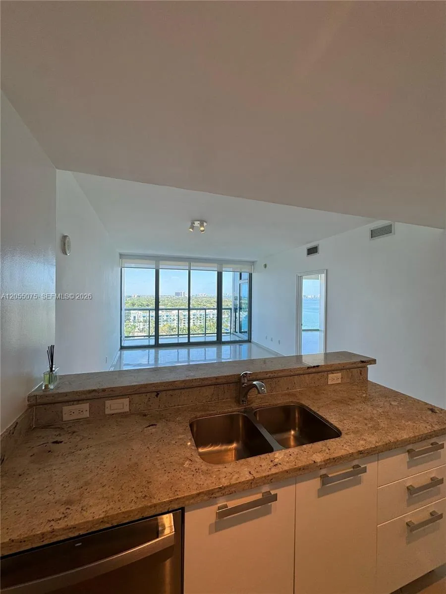 601 NE 36th St # 1205, Miami, FL 33137 photo 6