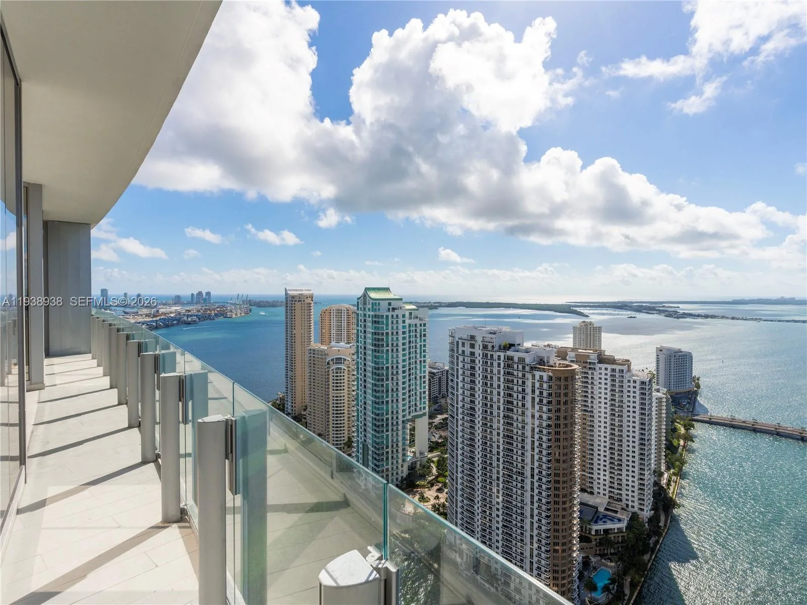 300 Biscayne Boulevard Way # 4305W, Miami, FL 33131 photo 11