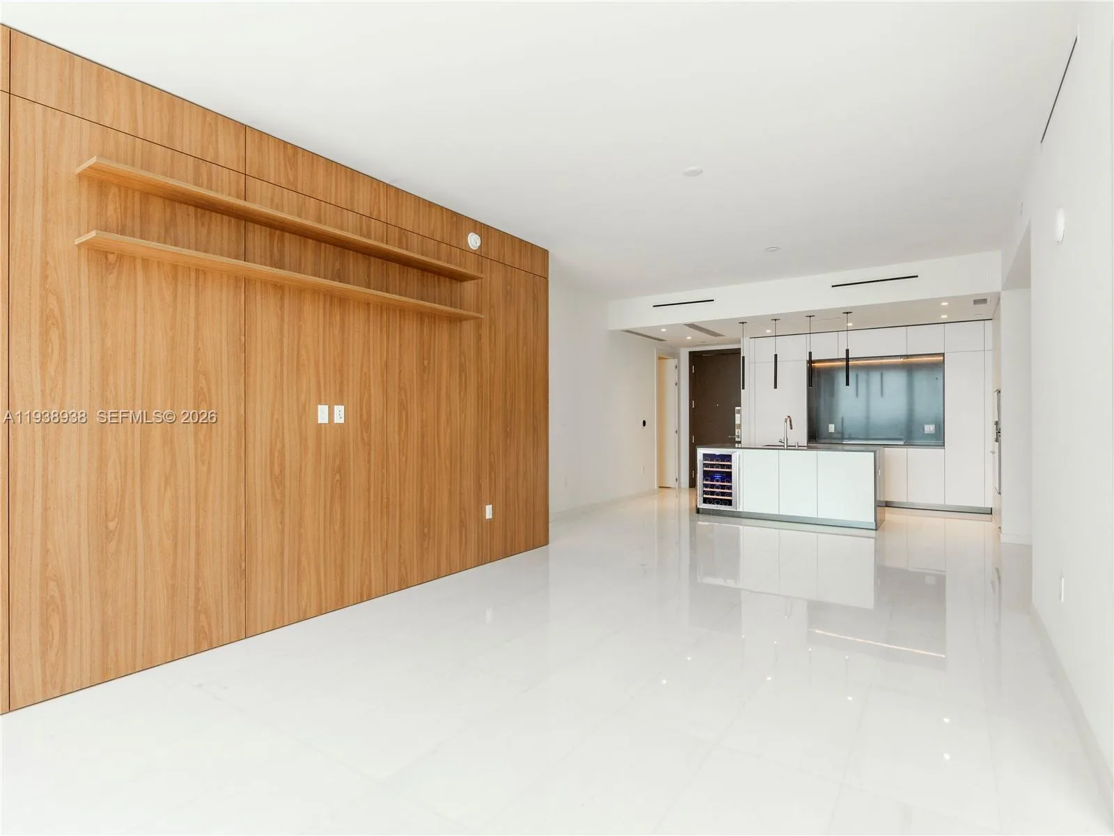 300 Biscayne Boulevard Way # 4305W, Miami, FL 33131 photo 2