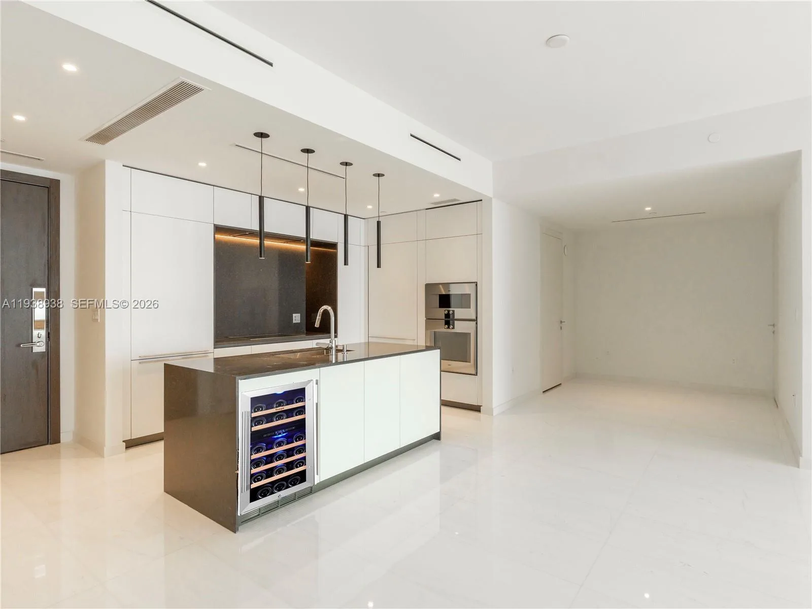 300 Biscayne Boulevard Way # 4305W, Miami, FL 33131 photo 6