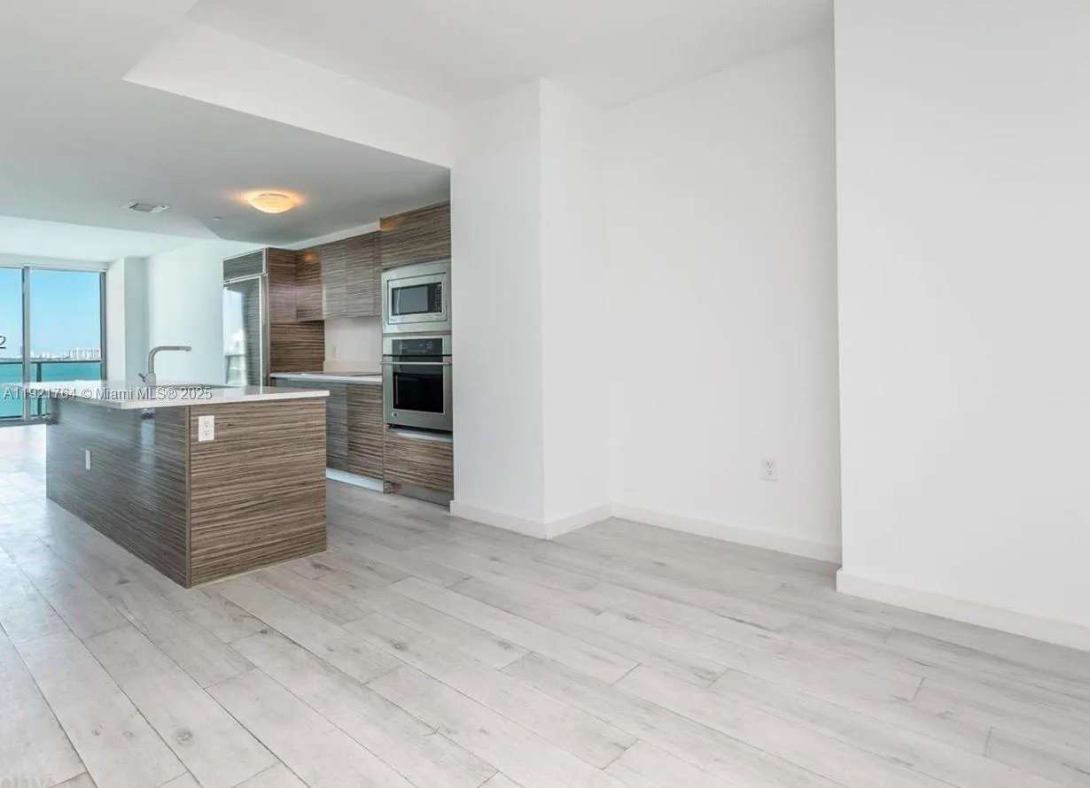 460 NE 28th St # 2307, Miami, FL 33137 photo 4