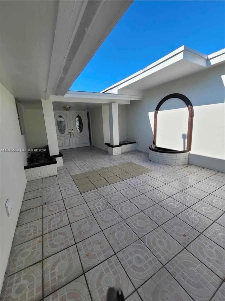 12305 SW 42nd St, Miami, FL 33175 photo 2