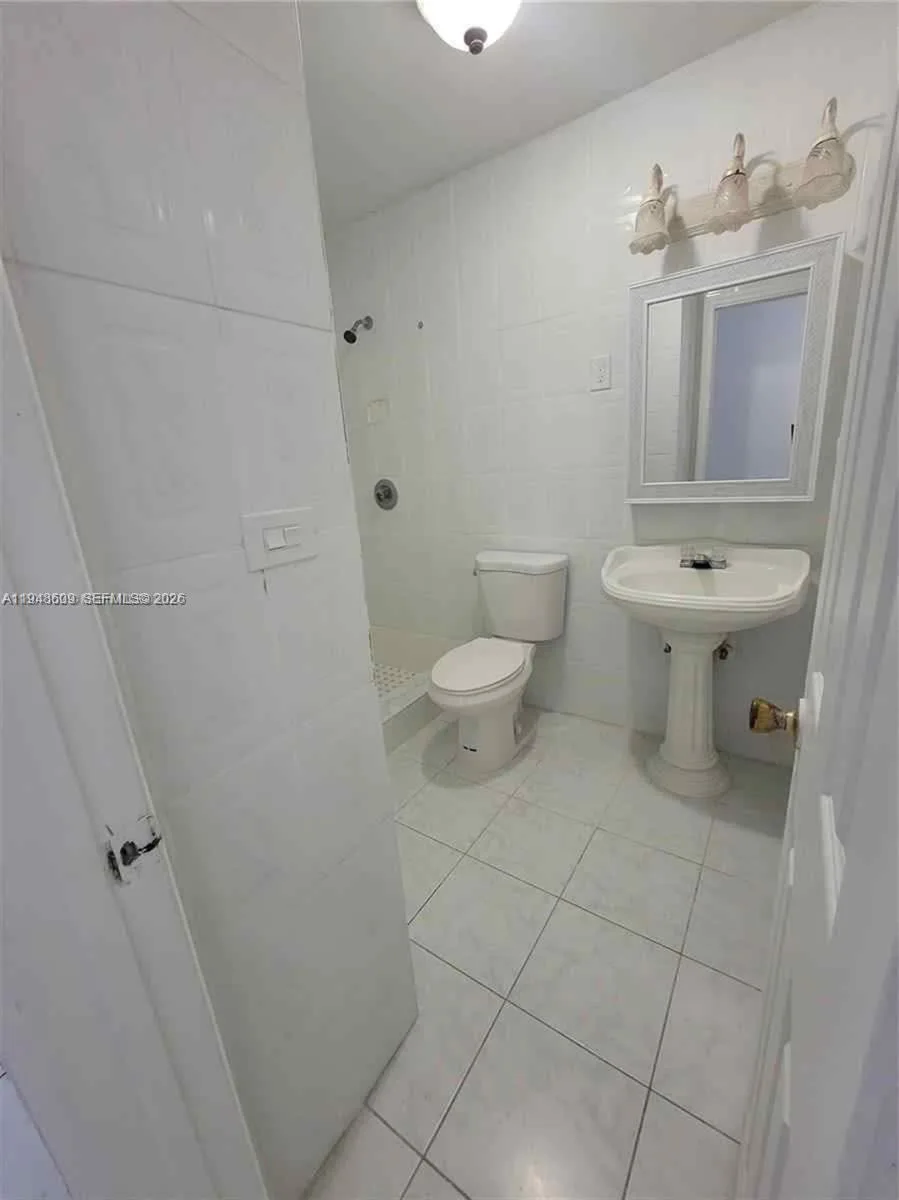 12305 SW 42nd St, Miami, FL 33175 photo 5