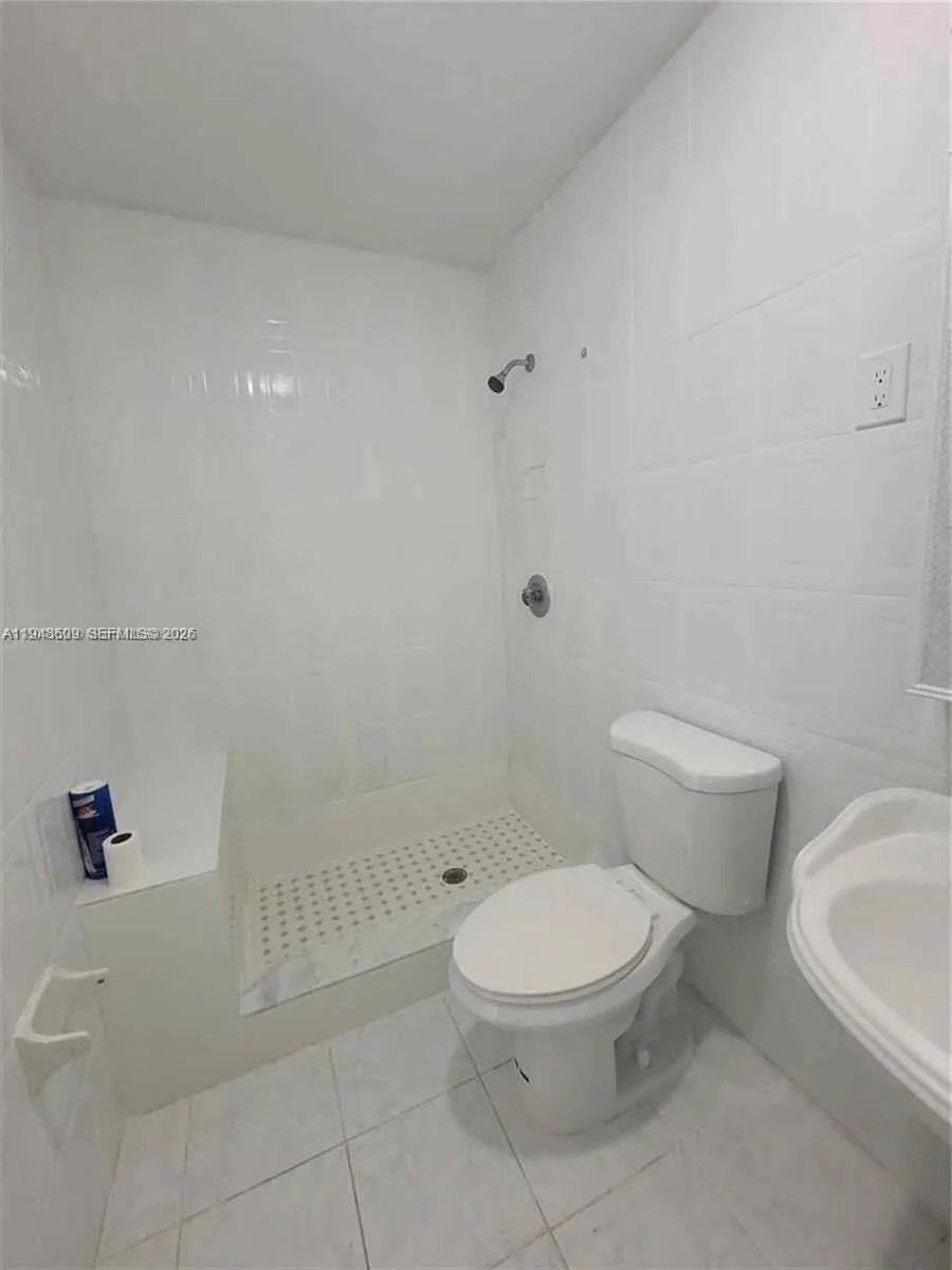 12305 SW 42nd St, Miami, FL 33175 photo 6