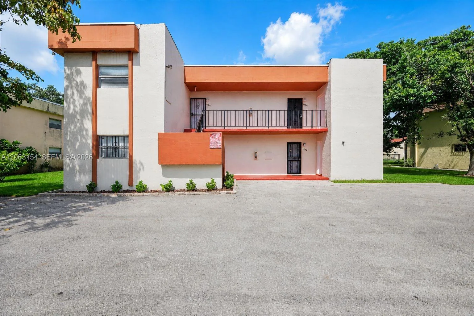 13980 NE 2nd Ct, Miami, FL 33161 photo 2