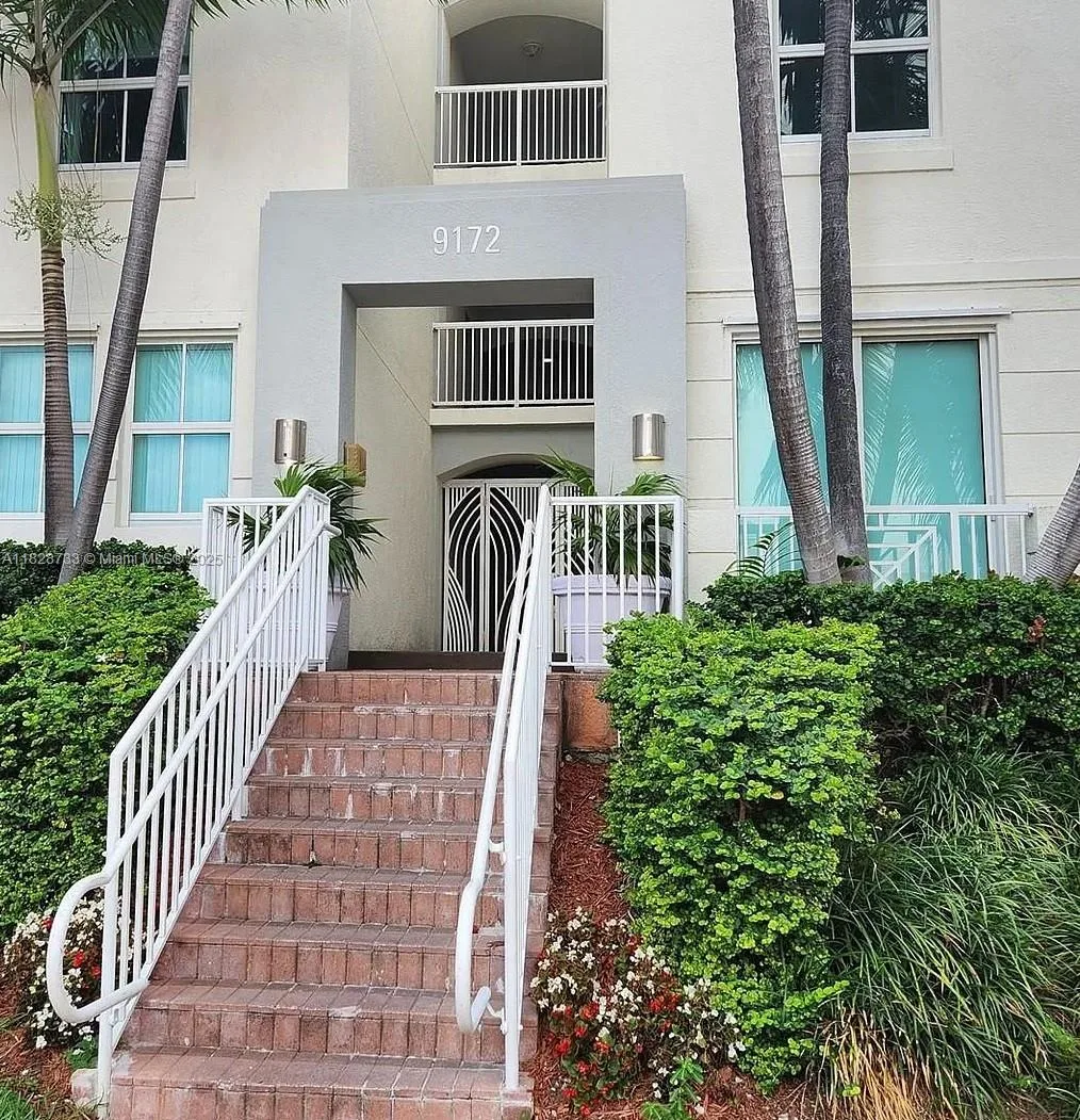 9172 Collins Ave # 402, Surfside, FL 33154