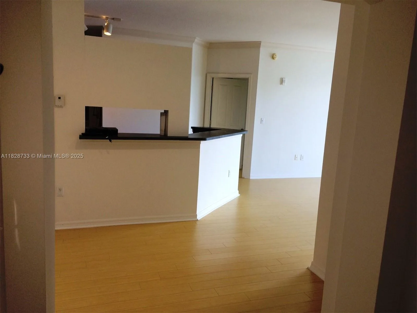 9172 Collins Ave # 402, Surfside, FL 33154 photo 2