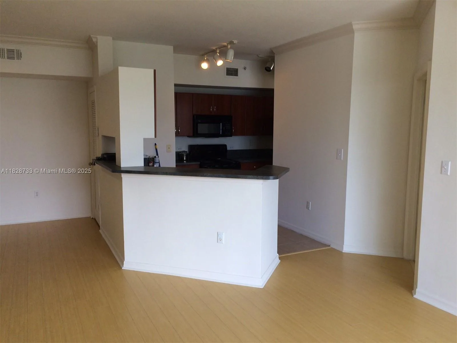 9172 Collins Ave # 402, Surfside, FL 33154 photo 3