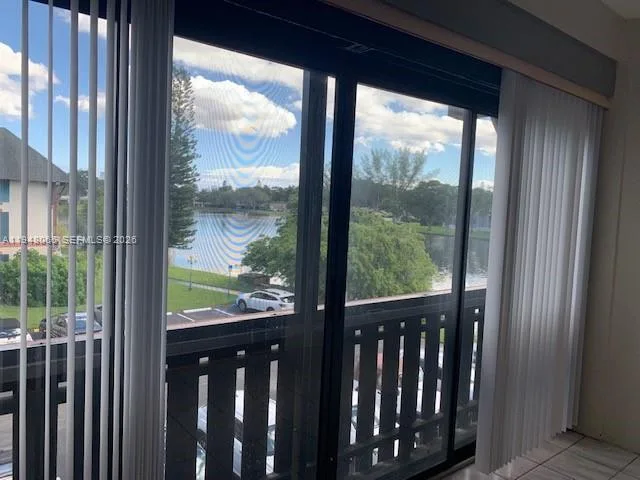 3710 Inverrary Dr # 3K, Lauderhill, FL 33319 photo 2