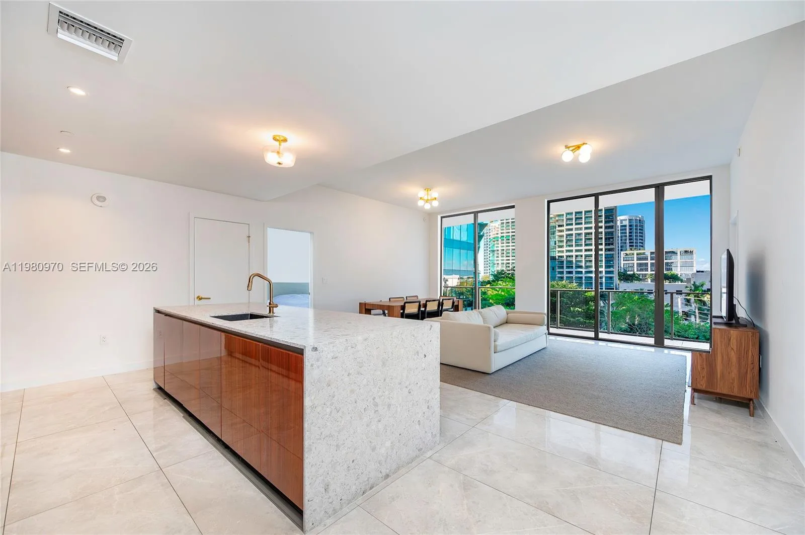 2678 Tigertail Ave # 413, Miami, FL 33133