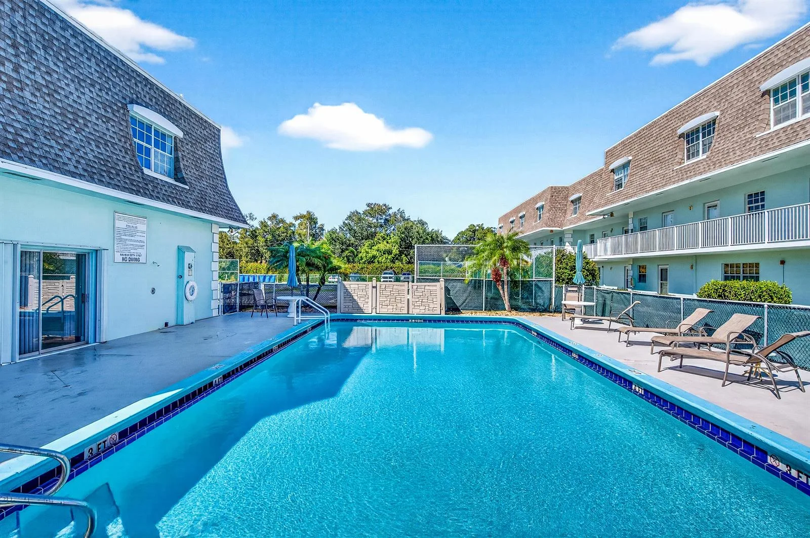 1901 Indian River Boulevard # 105-e, Vero Beach, FL 32960 photo 2