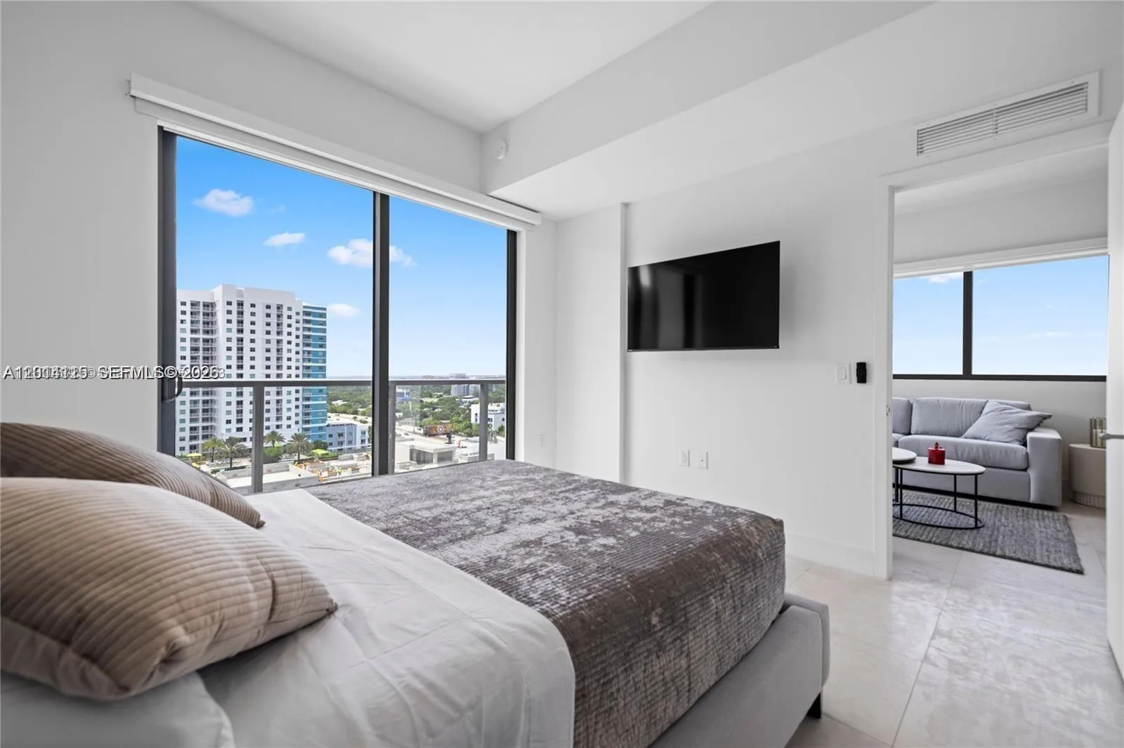 239 SW 9th St # 1502, Miami, FL 33130