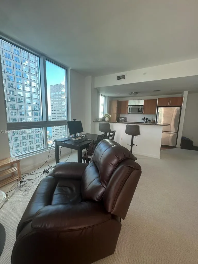 300 S Biscayne Blvd # T-3201, Miami, FL 33131 photo 11