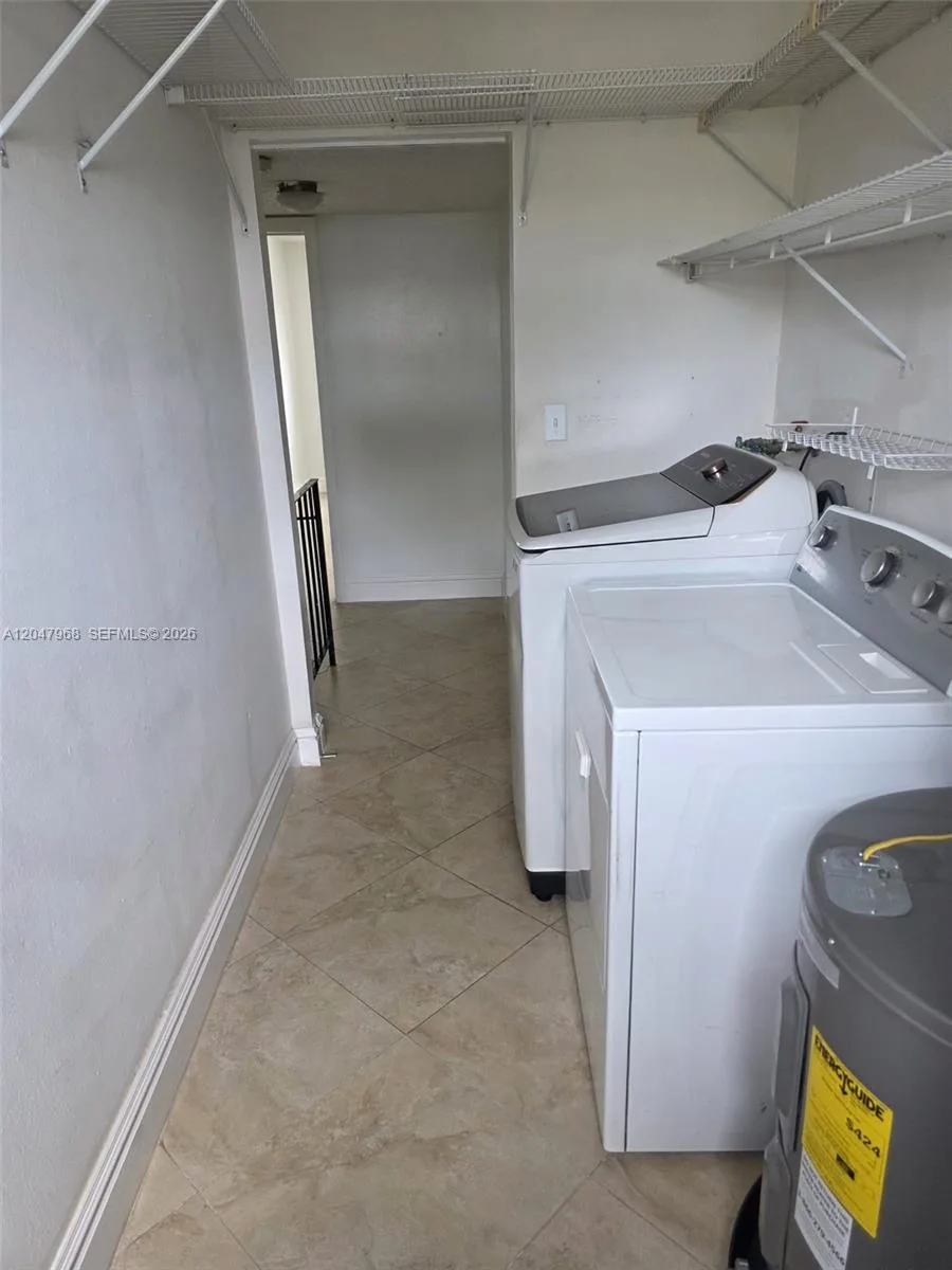 40 NW 87th Ave # D201, Miami, FL 33172 photo 11