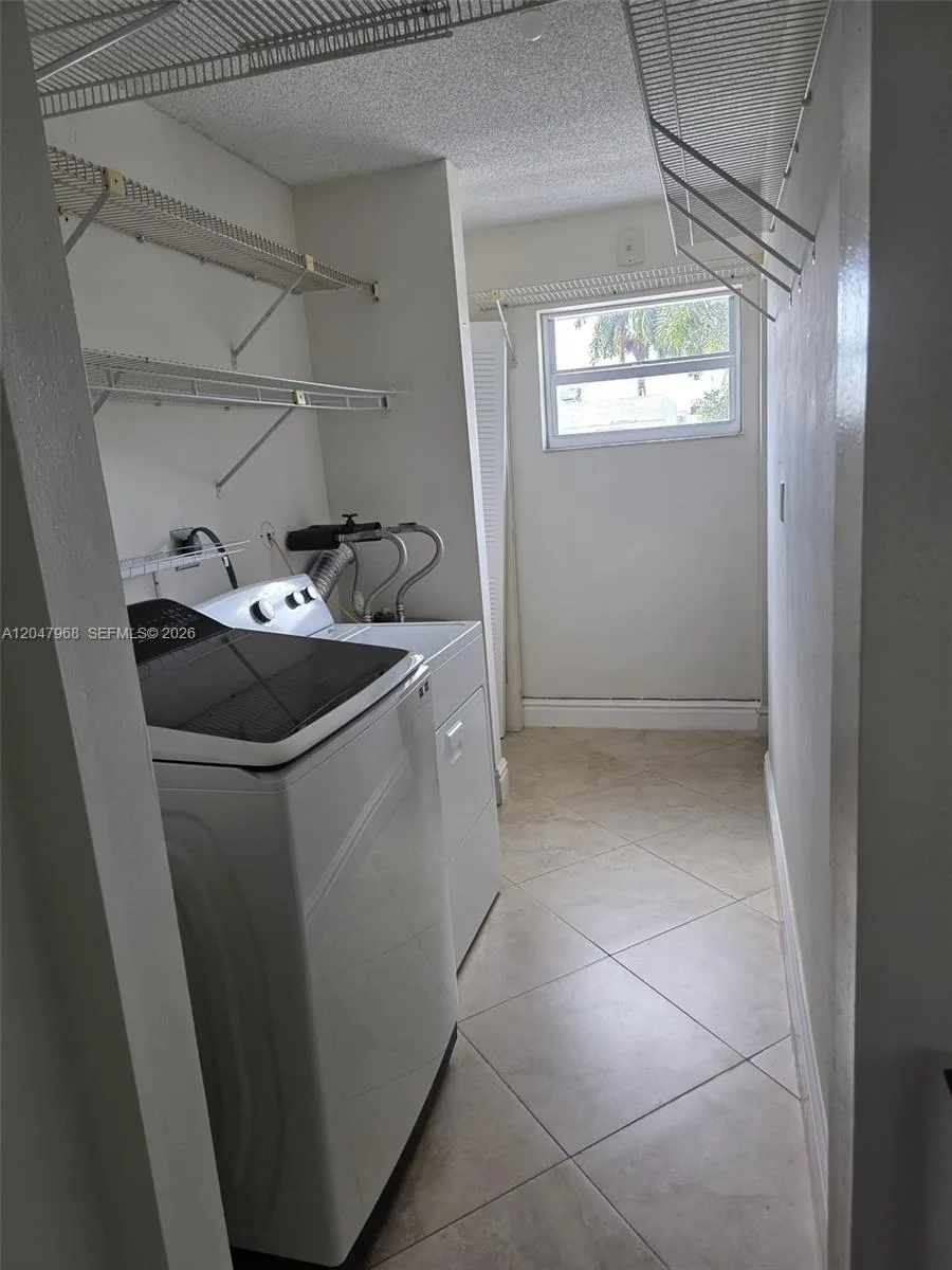 40 NW 87th Ave # D201, Miami, FL 33172 photo 12