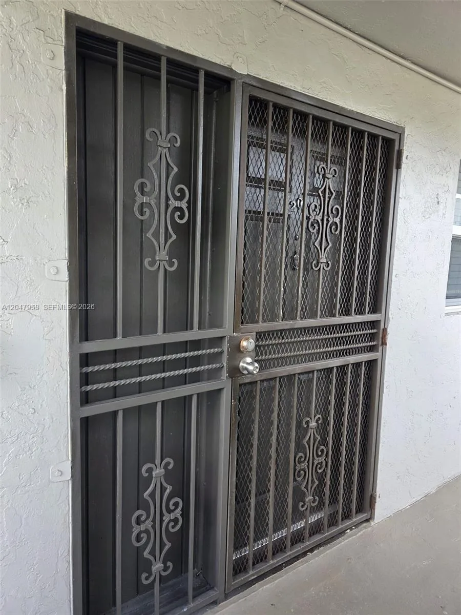 40 NW 87th Ave # D201, Miami, FL 33172 photo 13