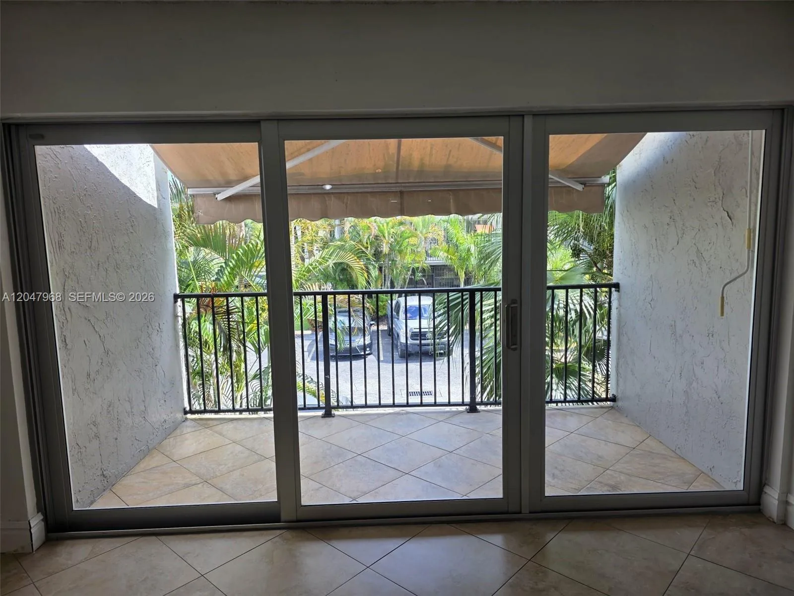 40 NW 87th Ave # D201, Miami, FL 33172 photo 4