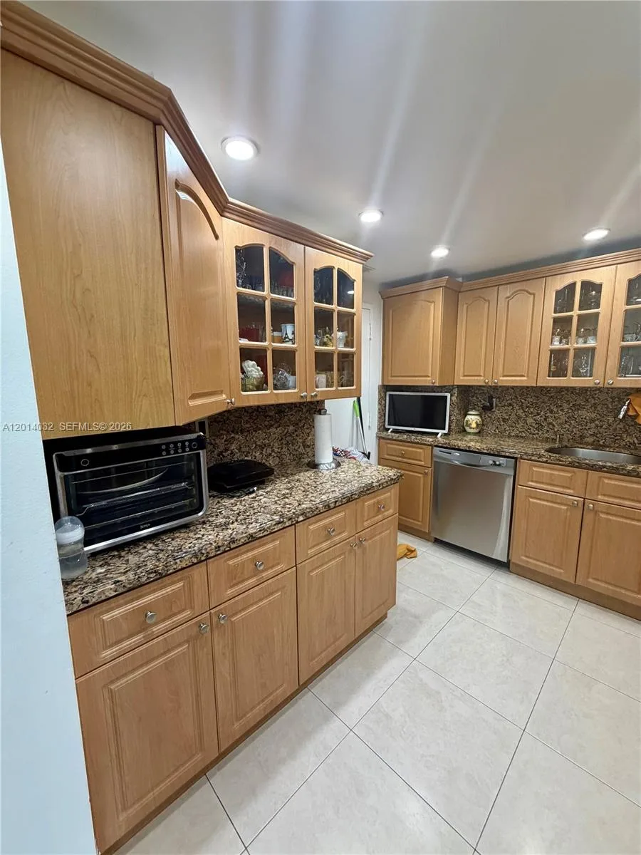 500 Bayview Dr # 1631, Sunny Isles Beach, FL 33160 photo 4