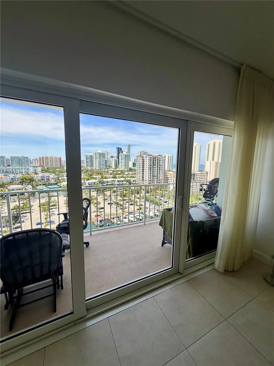 500 Bayview Dr # 1631, Sunny Isles Beach, FL 33160 photo 8