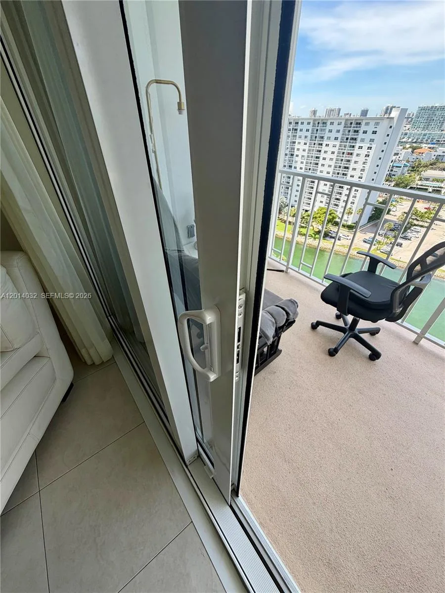 500 Bayview Dr # 1631, Sunny Isles Beach, FL 33160 photo 9