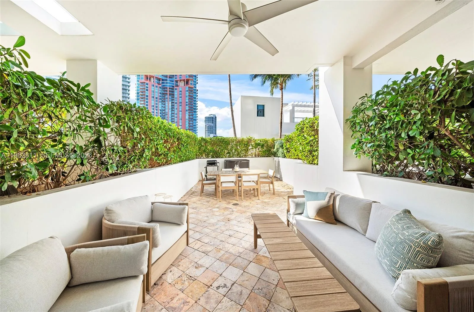50 S Pointe Dr # 509, Miami Beach, FL 33139