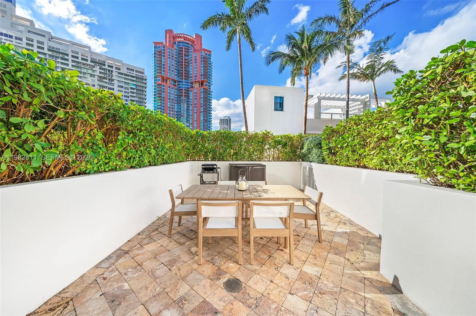 50 S Pointe Dr # 509, Miami Beach, FL 33139 photo 2