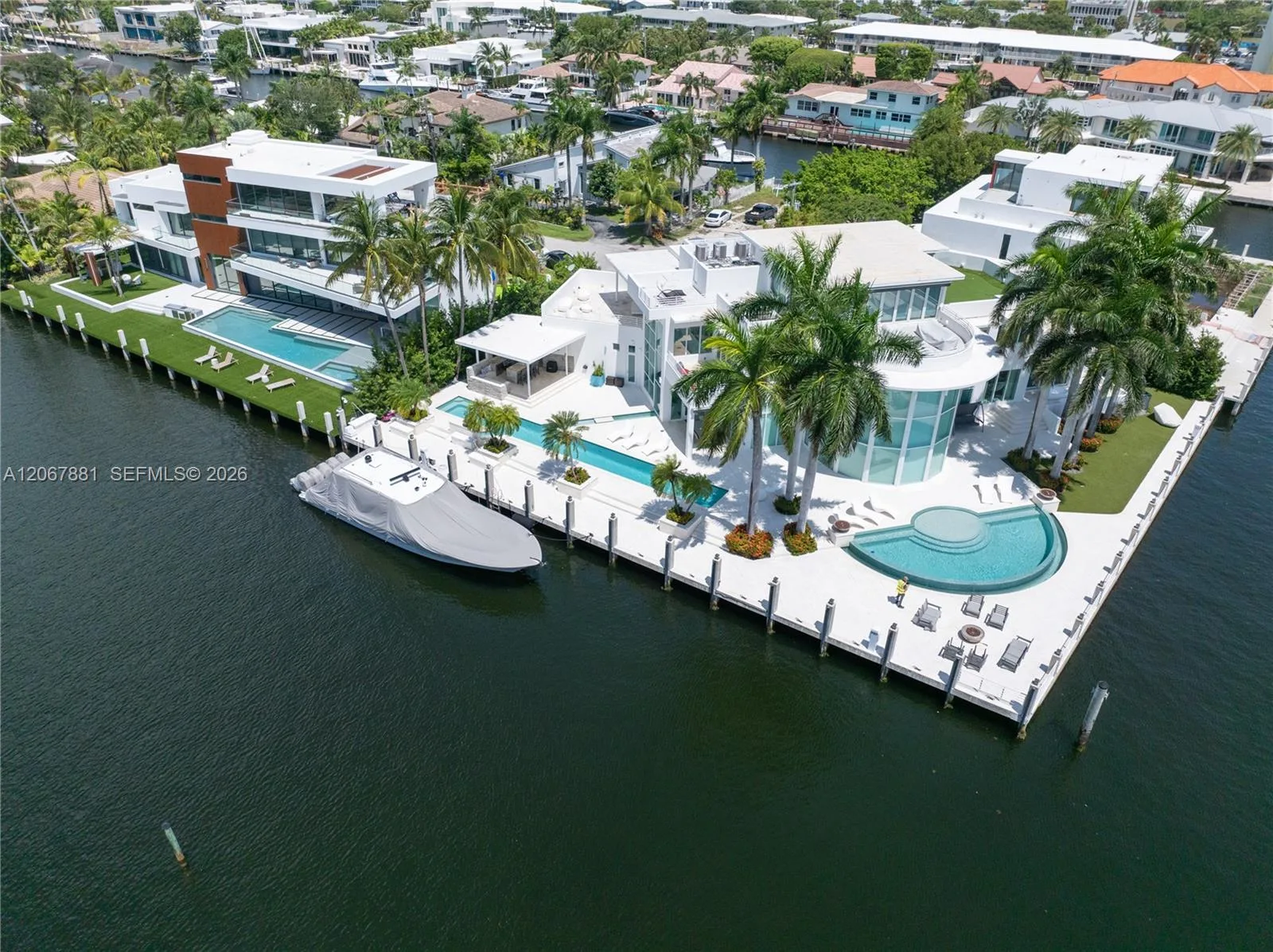 2890 NE 28th St, Fort Lauderdale, FL 33306