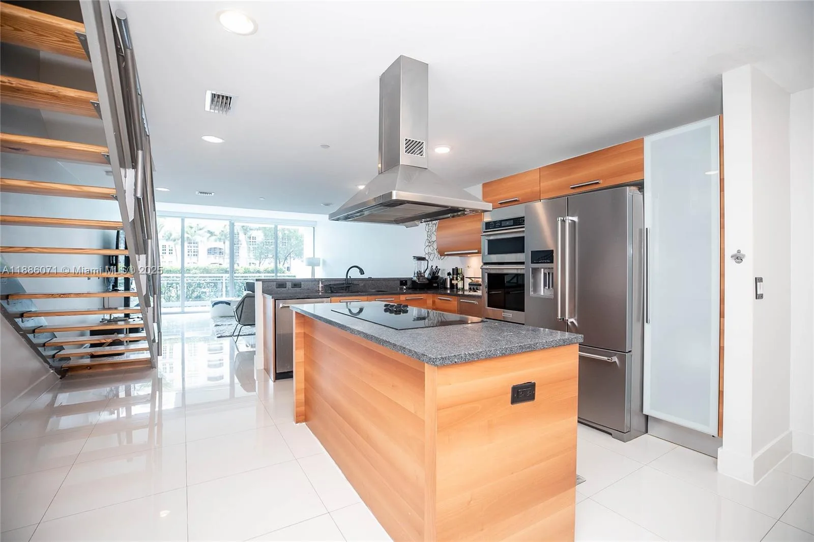 2950 NE 188th St # 124, Aventura, FL 33180 photo 2