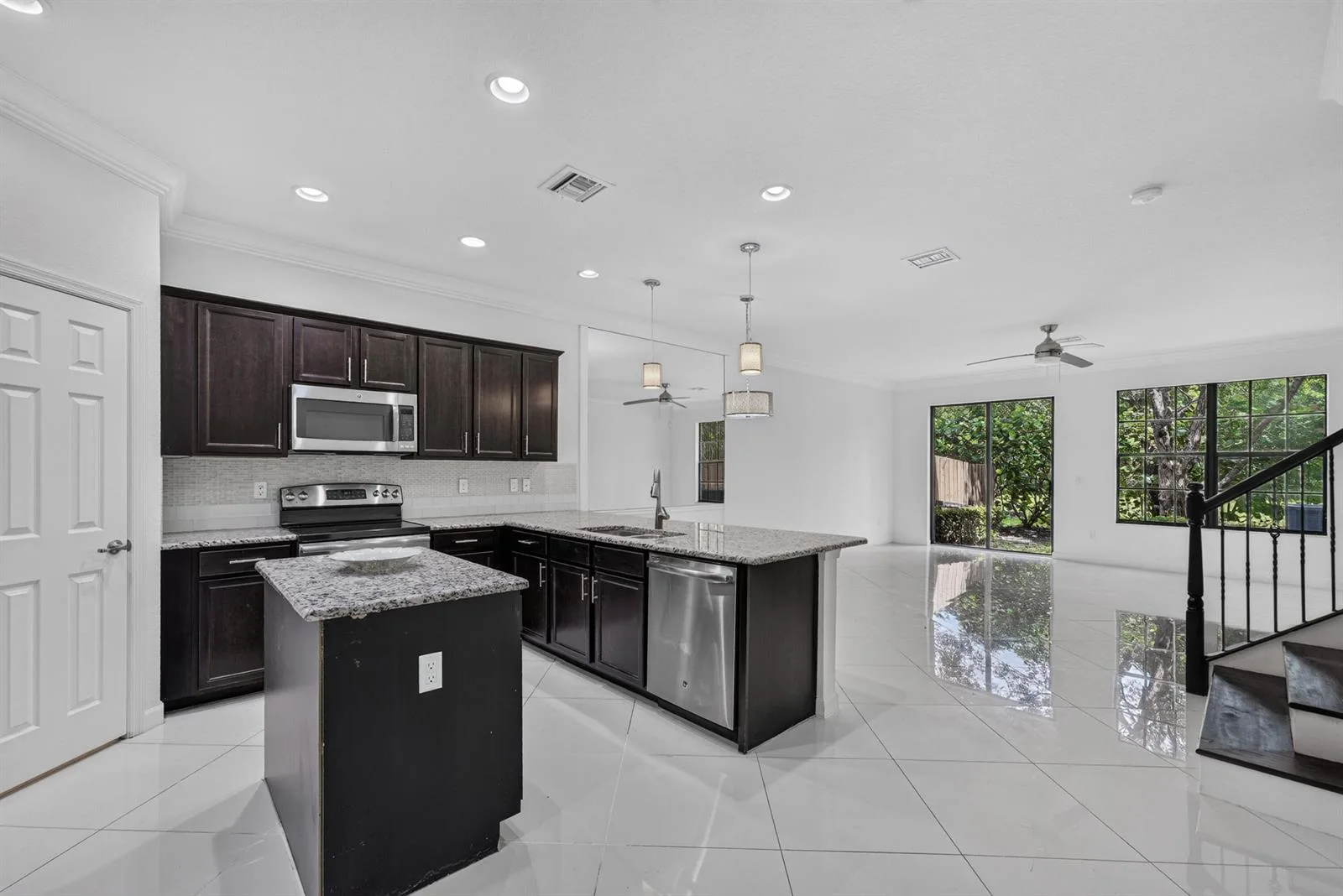 10306 WELLINGTON PARC Drive, Wellington, FL 33449 photo 7