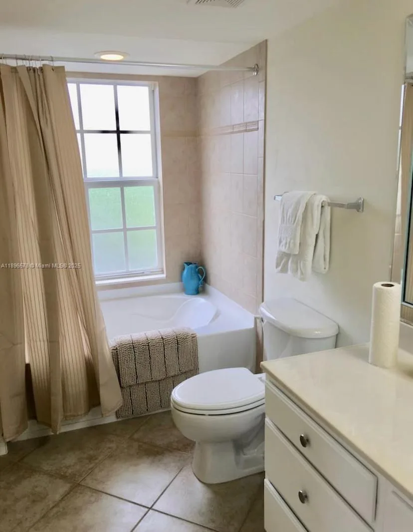 4105 Residence DR # 117, Fort Myers, FL 33901 photo 12