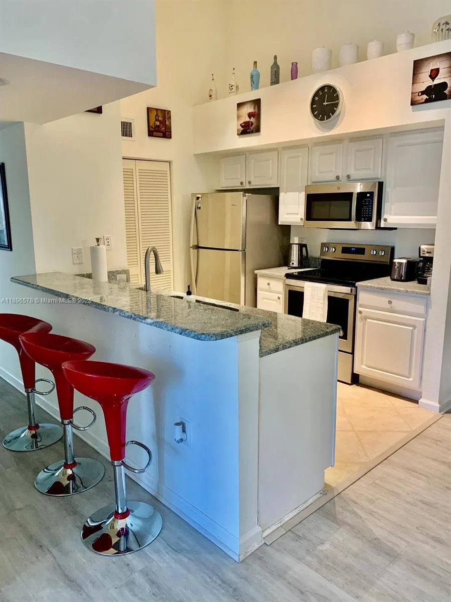 4105 Residence DR # 117, Fort Myers, FL 33901 photo 9