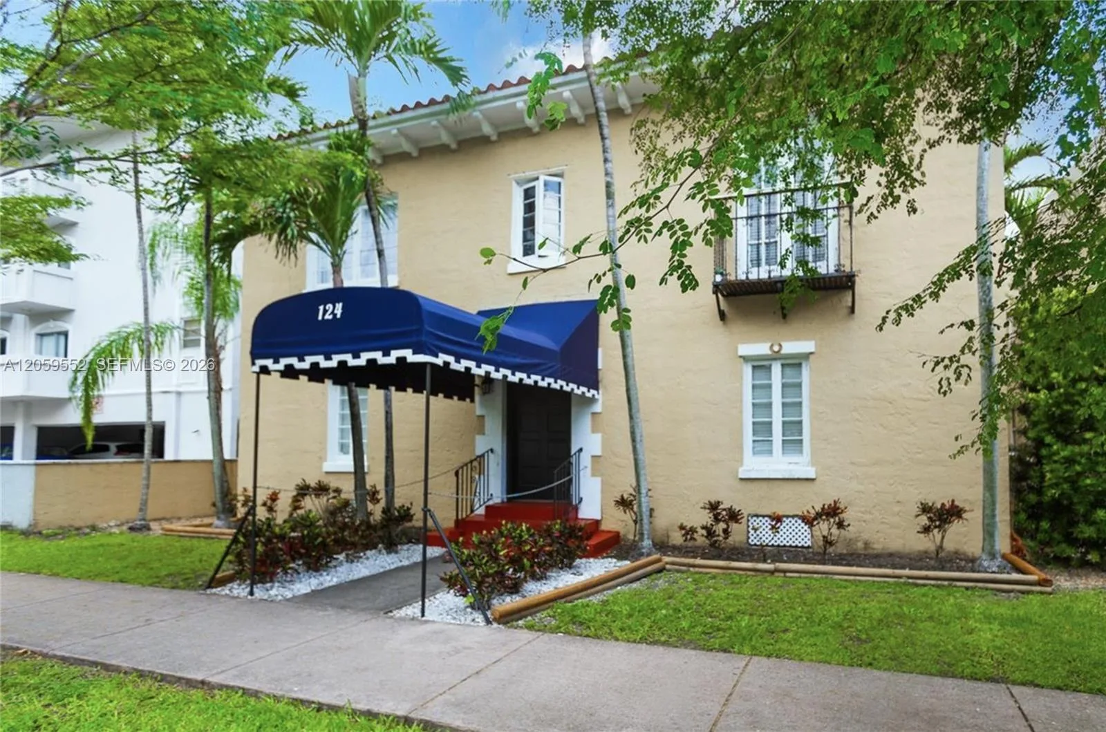 124 Mendoza Ave # 3, Coral Gables, FL 33134