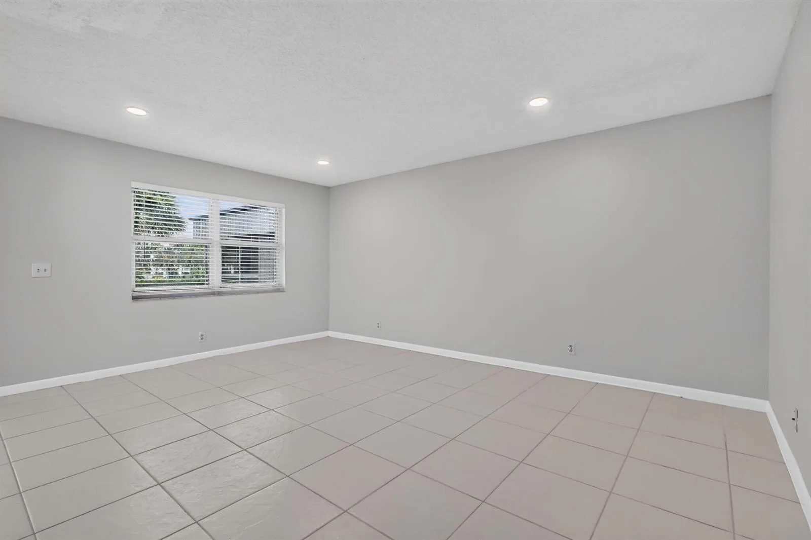 40 Burgundy A, Delray Beach, FL 33484 photo 4