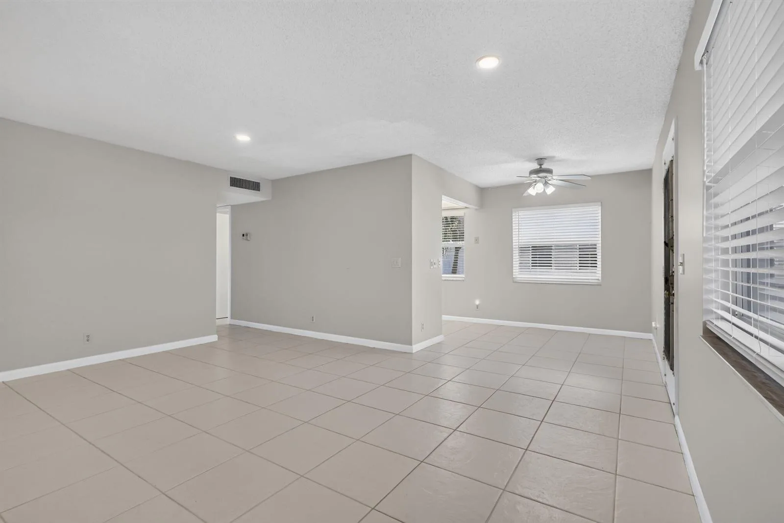 40 Burgundy A, Delray Beach, FL 33484 photo 5