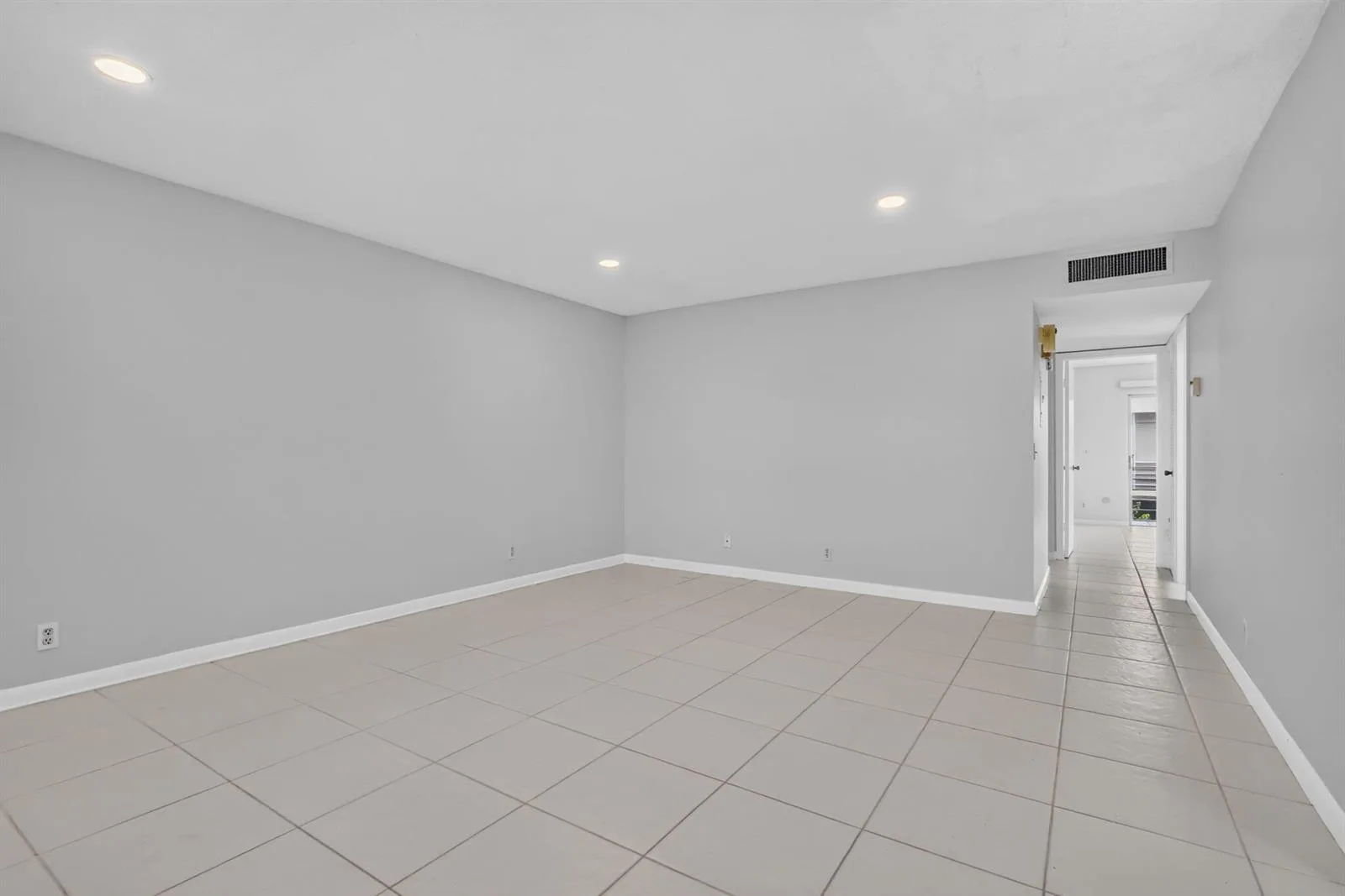 40 Burgundy A, Delray Beach, FL 33484 photo 7