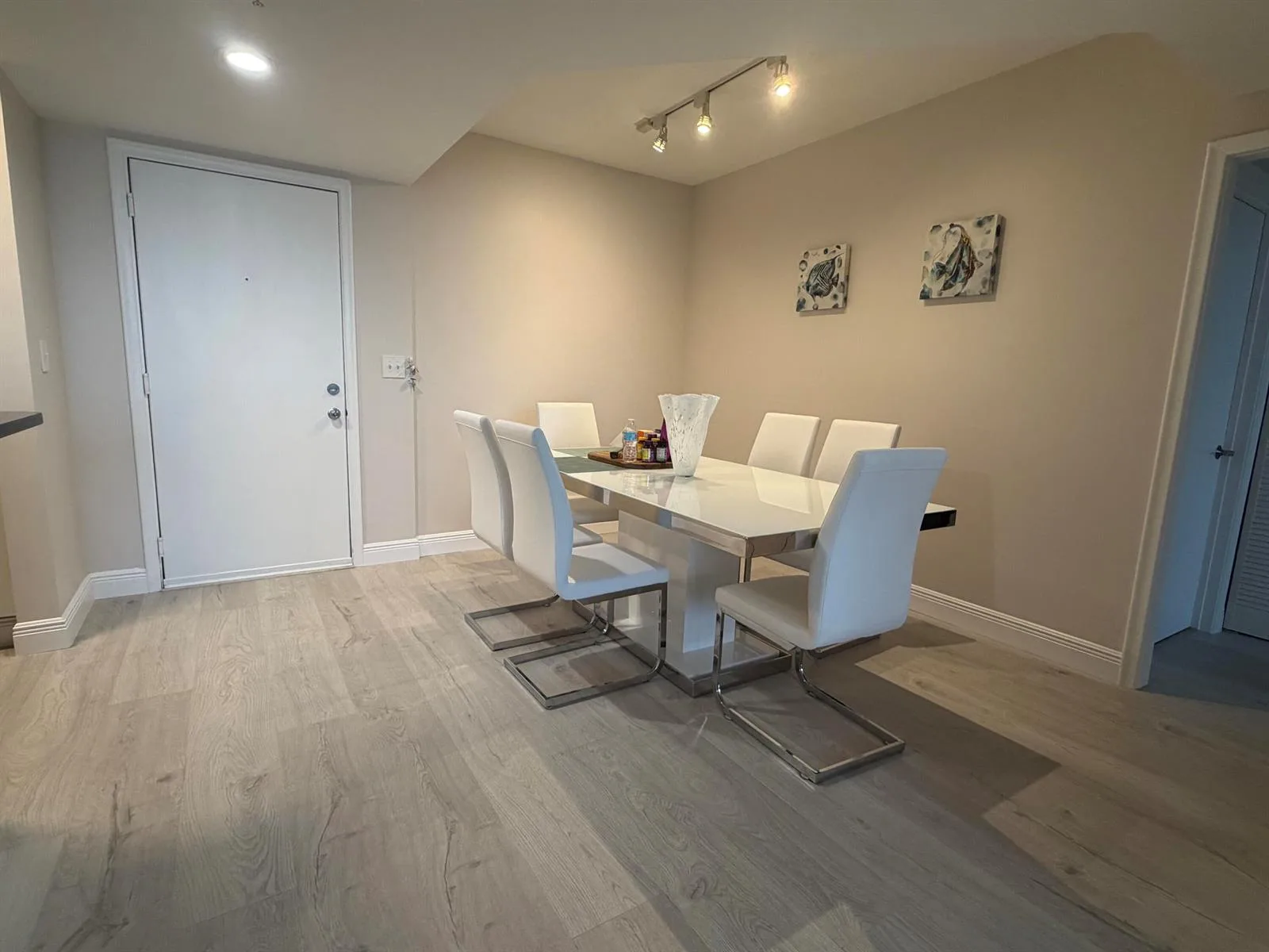2775 NE 187th Street # 408, Aventura, FL 33180