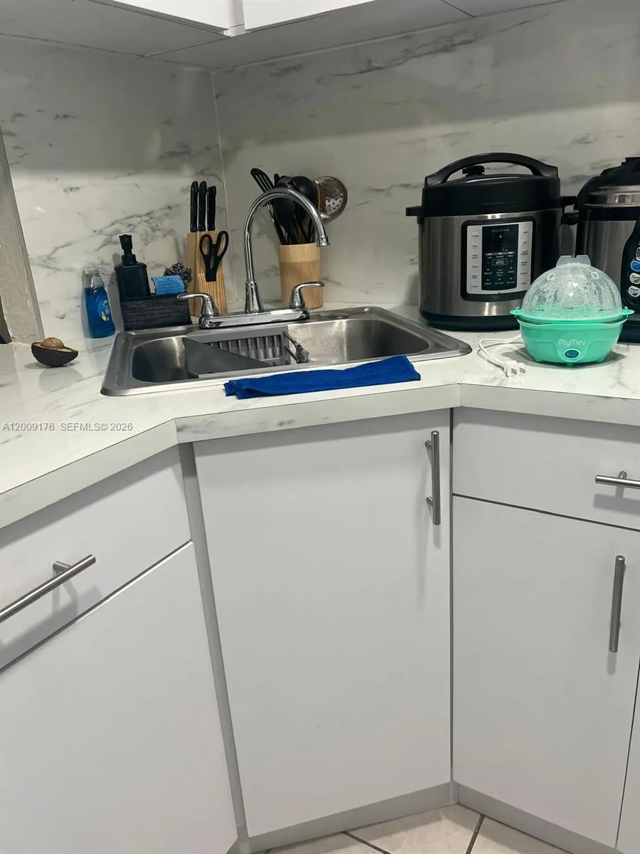 801 NW 47th Ave # 503W, Miami, FL 33126 photo 4