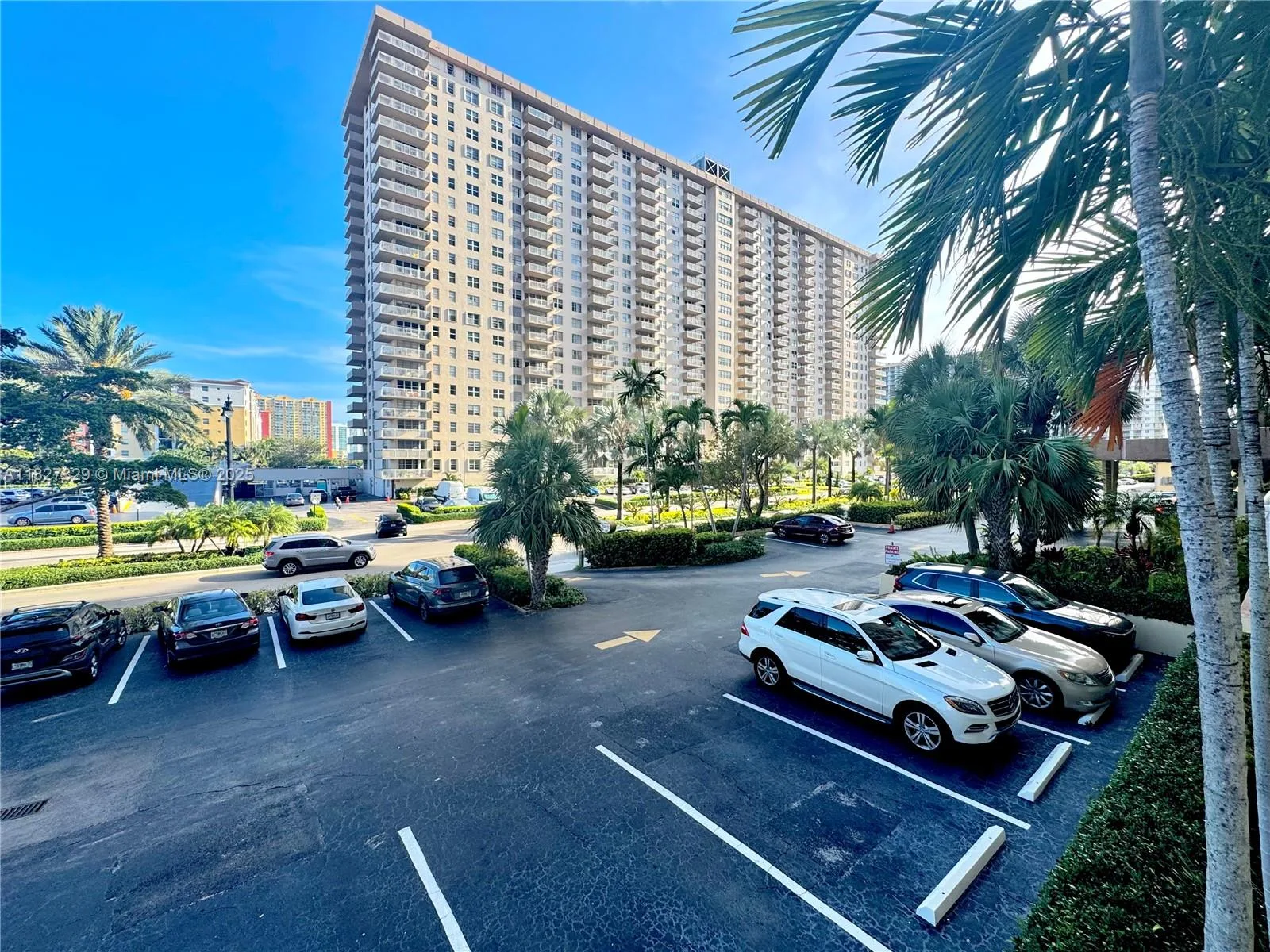 251 174th St # 115, Sunny Isles Beach, FL 33160 photo 13