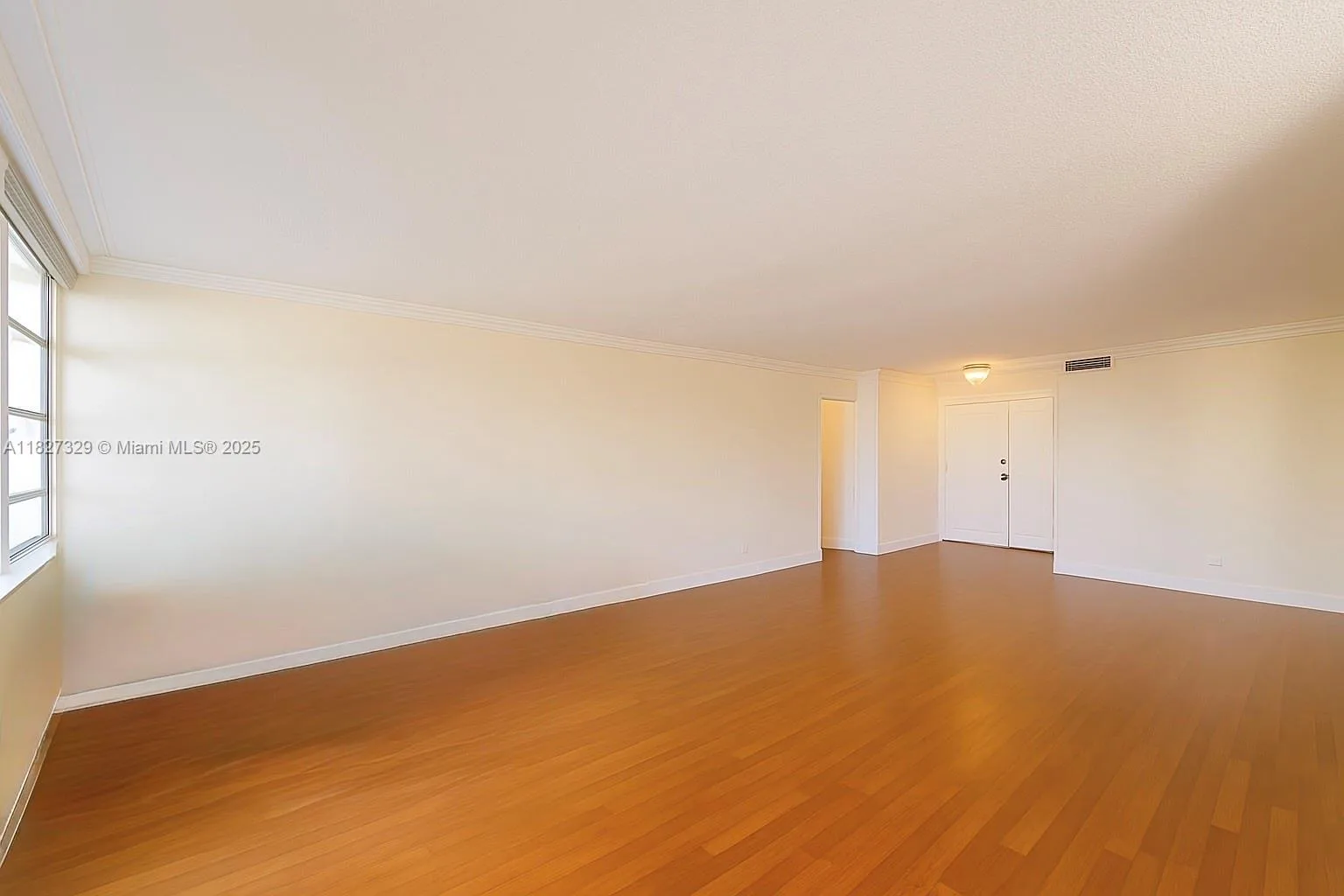 251 174th St # 115, Sunny Isles Beach, FL 33160 photo 2