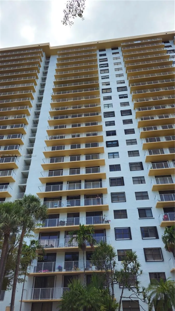 290 174th St # 1905, Sunny Isles Beach, FL 33160 photo 2