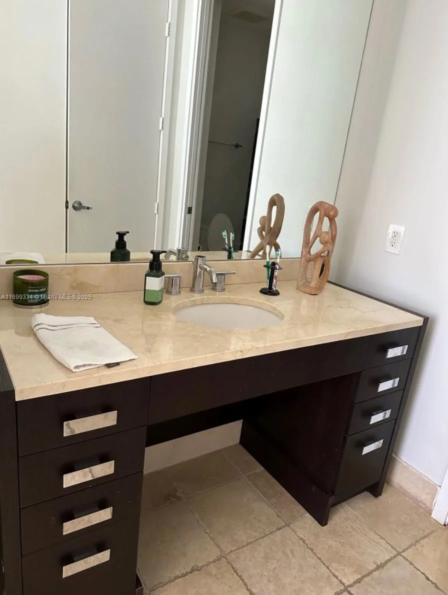 18201 Collins Ave # 3502, Sunny Isles Beach, FL 33160 photo 9