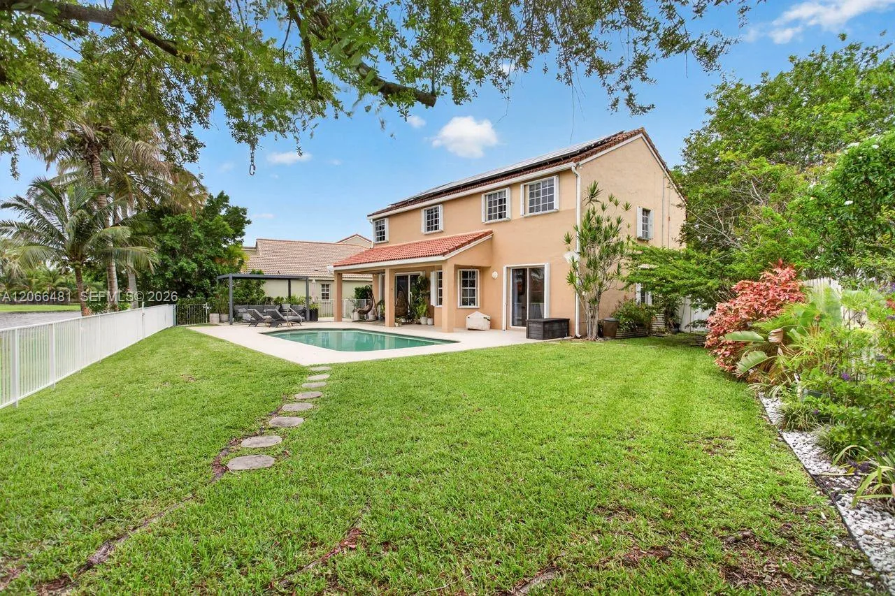 480 Cambridge Dr, Weston, FL 33326 photo 3