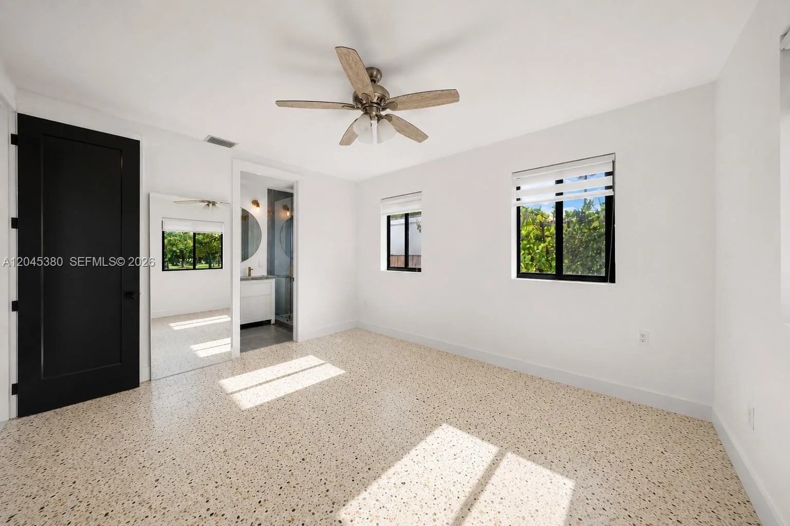 365 Fairway Dr, Miami Beach, FL 33141 photo 2