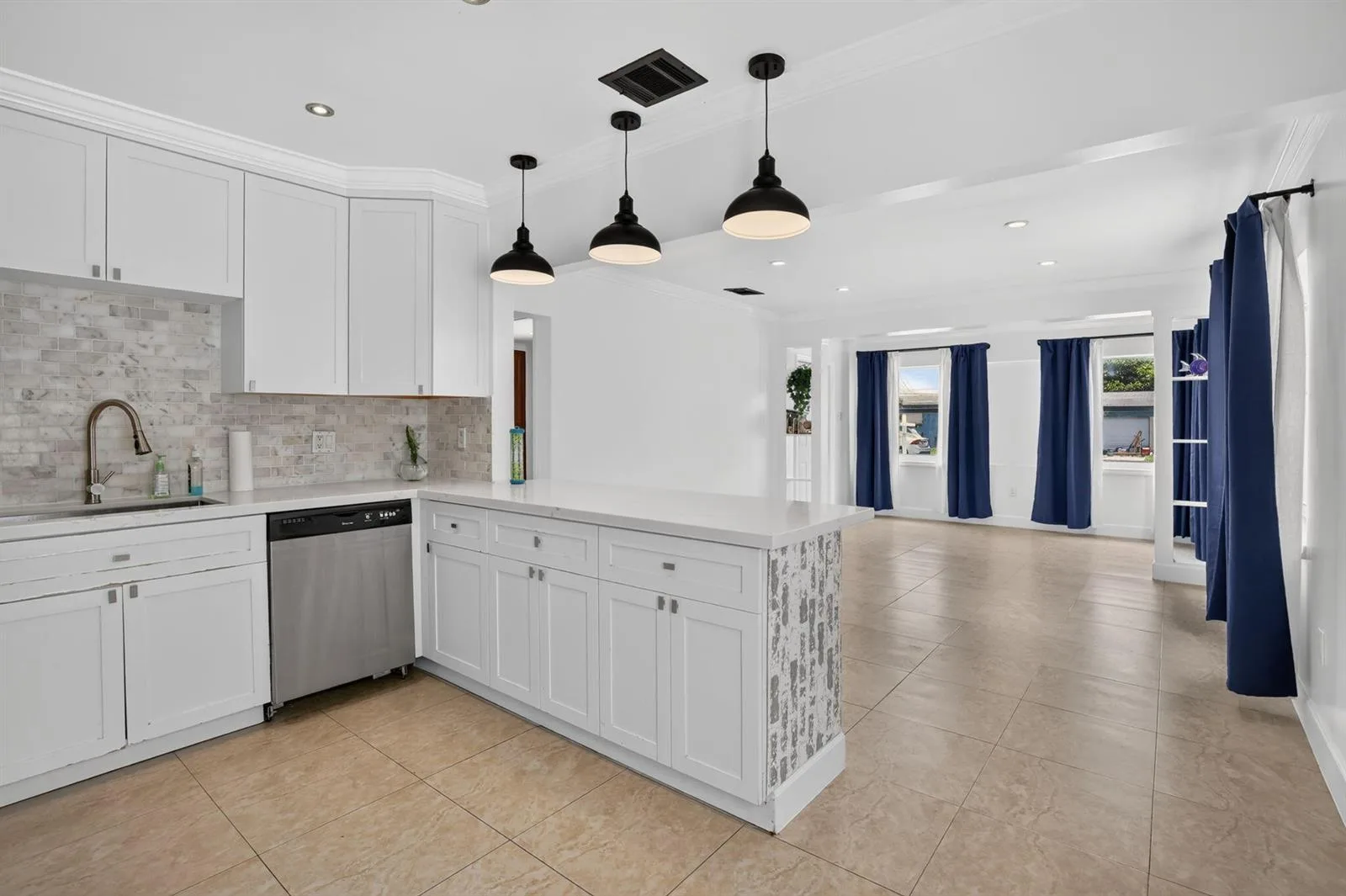 2427 Harding Street, Hollywood, FL 33020