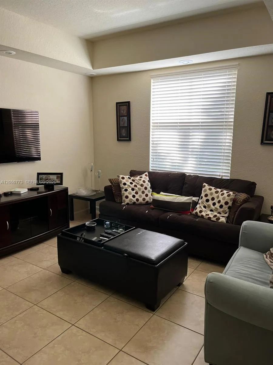 11401 NW 89th St # 104, Doral, FL 33178 photo 3