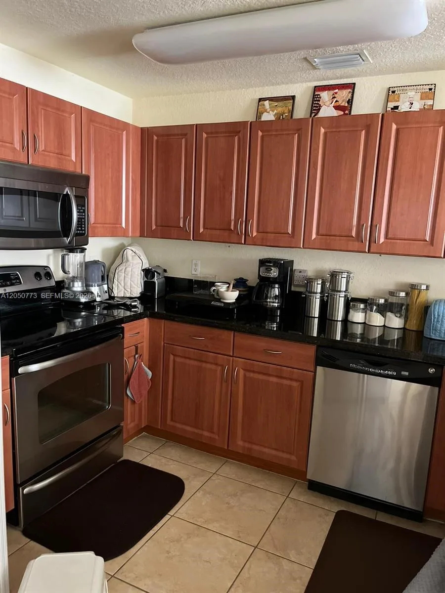 11401 NW 89th St # 104, Doral, FL 33178 photo 5