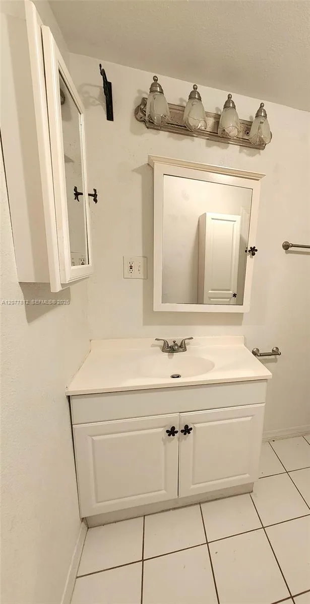 4222 Hibiscus Cir # House, West Palm Beach, FL 33409 photo 6
